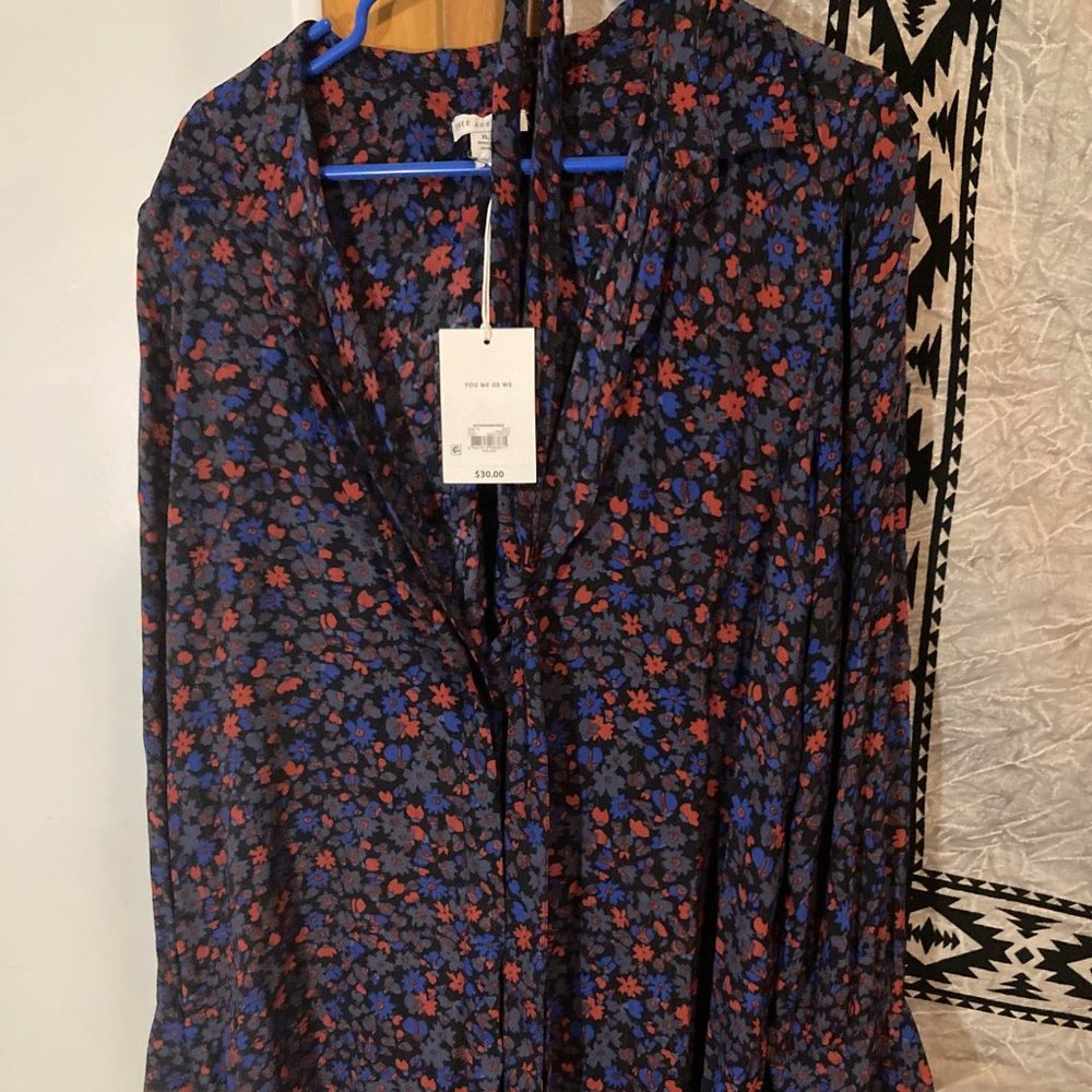 Free Assembly, red and blue flowers, Size: XL